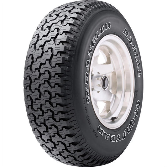 Wrangler Radial 235/75R15 105S All-Season Tire Fits: 1995-99 Chevrolet Tahoe LT, 1999 Chevrolet Silverado 1500 Base